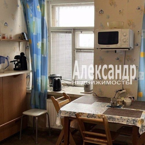 3-комн квартира улица Декабристов, 36/1