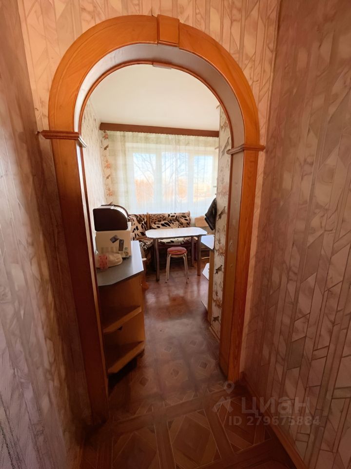 Продажа 3-комн квартиры на вторичном рынке Коммунар г., улица Гатчинская, 14