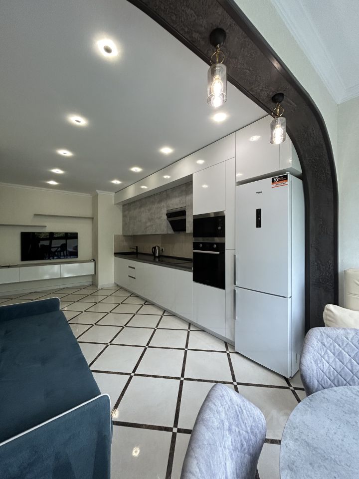 Продажа 2-комн квартиры на вторичном рынке Феодосийская улица, 7к4