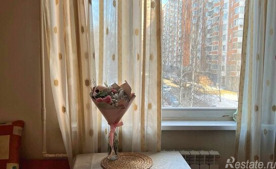 Продажа 4-комн квартиры на вторичном рынке улица Дыбенко