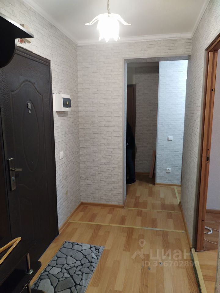 Продажа 2-комн квартиры на вторичном рынке Толмачево городской поселок, улица Прохорова, 43к1