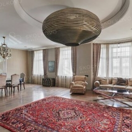 Продажа 5-комн квартиры на вторичном рынке улица Пречистенка,  д. 27