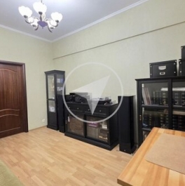 Продажа 4-комн квартиры на вторичном рынке улица Годовикова,  д. 5