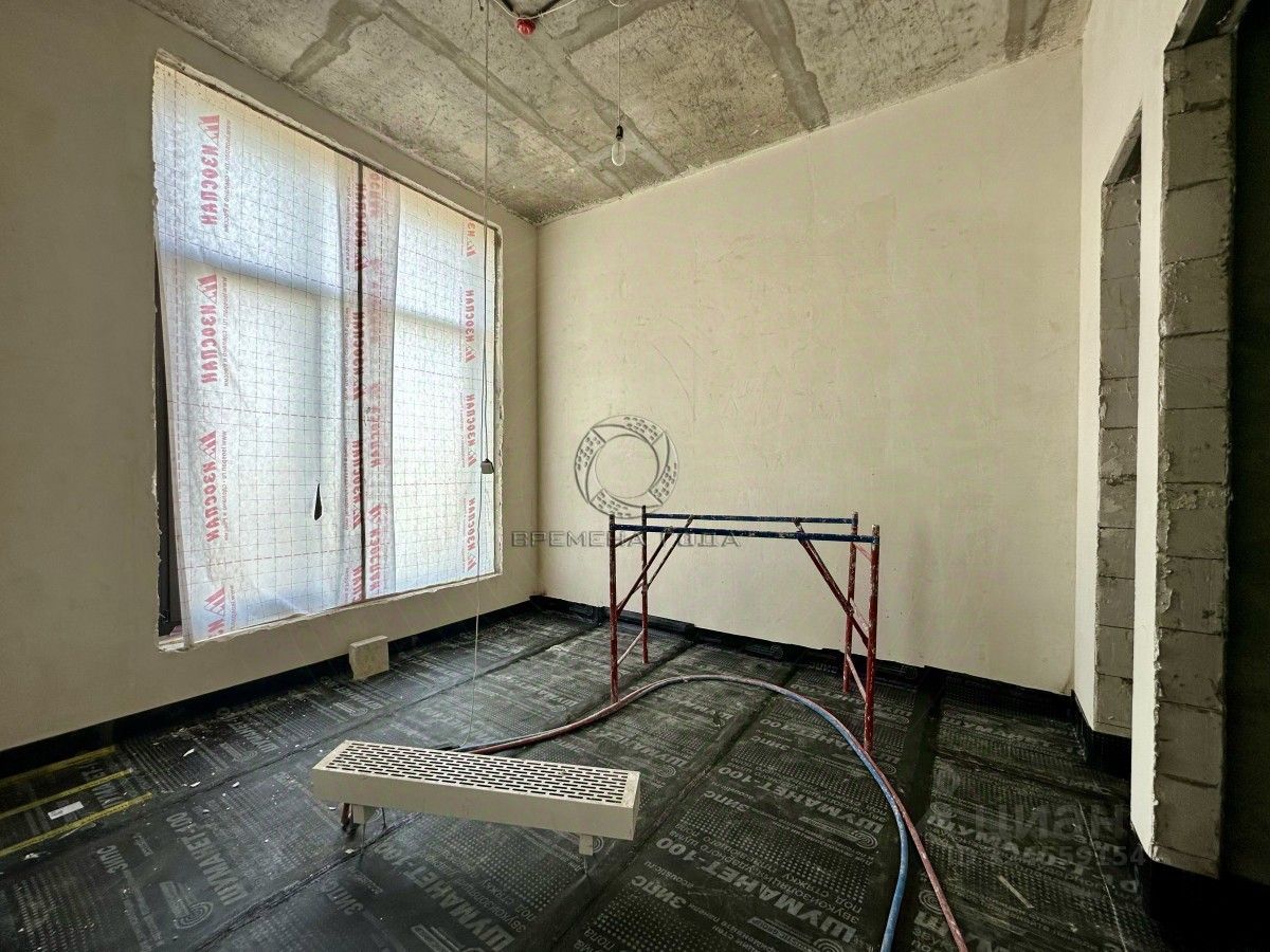Продажа 5-комн квартиры на вторичном рынке улица Усачева, 15А