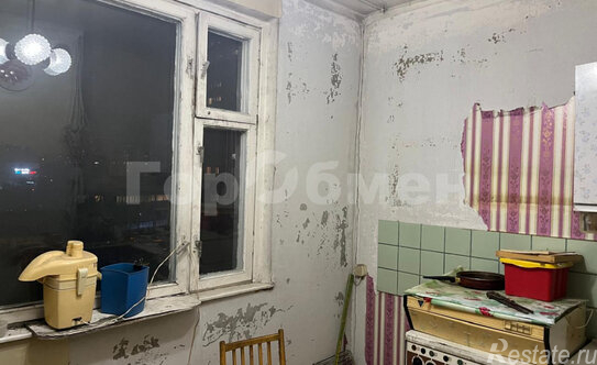 Продажа 1-комн квартиры на вторичном рынке ул Изумрудная,  д. 9