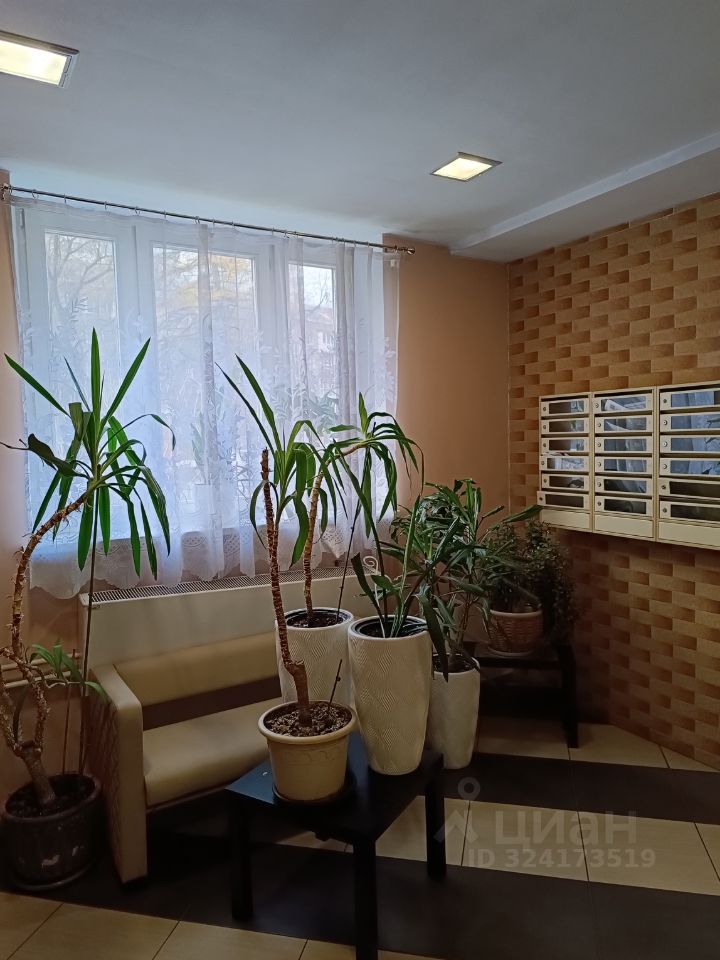 Продажа 2-комн квартиры на вторичном рынке Химки, улица Калинина, 7