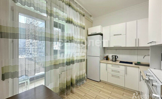 Продажа 1-комн квартиры на вторичном рынке Небесный бульвар