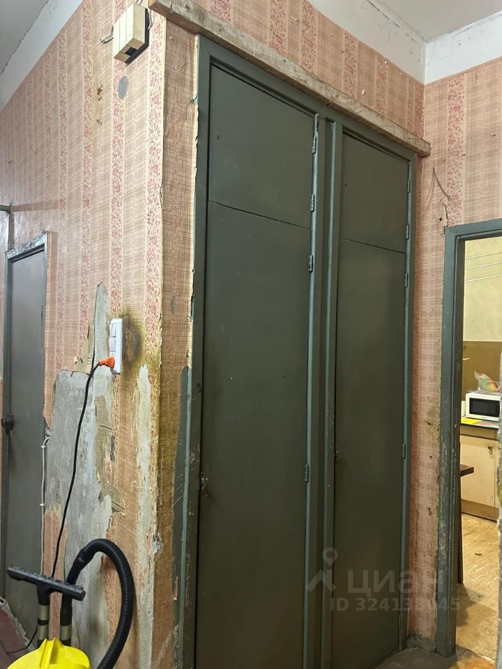 Продажа 2-комн квартиры на вторичном рынке переулок Басков, 35