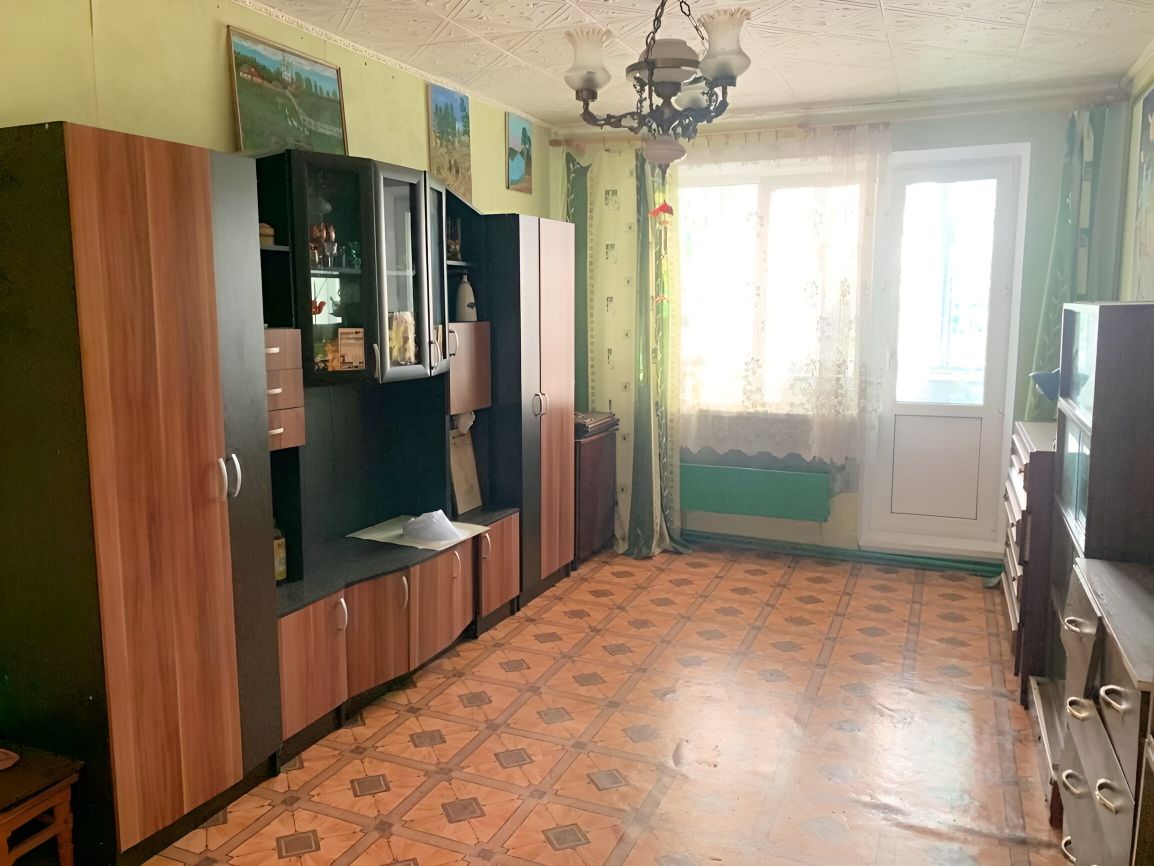 Продажа 2-комн квартиры на вторичном рынке пос. Приозерный, улица Центральная,  д. 9