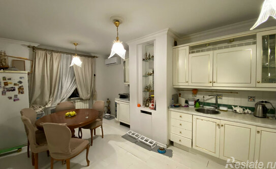 Продажа 4-комн квартиры на вторичном рынке Культуры пр-кт,  д. 25 к4