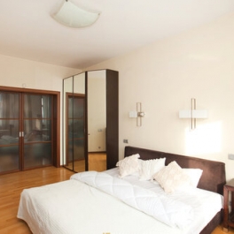 Продажа 3-комн квартиры на вторичном рынке Фрунзенская наб,  д. 50