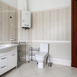 Продажа 4-комн квартиры на вторичном рынке Бассейная ул,  д. 27