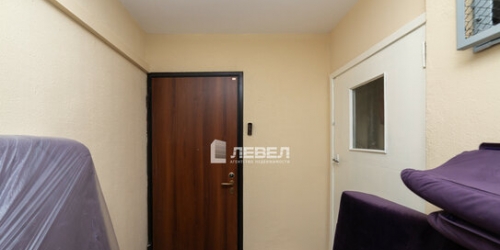 4-комн квартира улица Грина,  д. 12