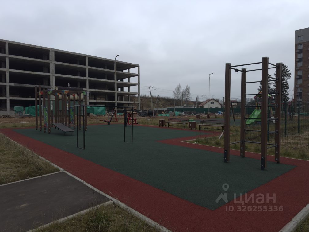 Продажа 2-комн квартиры на вторичном рынке ММС-2 мкр, Радумля пгт, 2к1