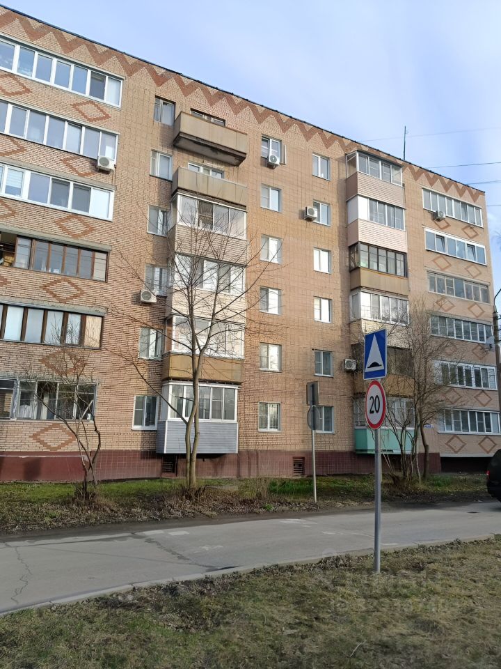 Продажа 3-комн квартиры на вторичном рынке Коломна, улица Горького, 35