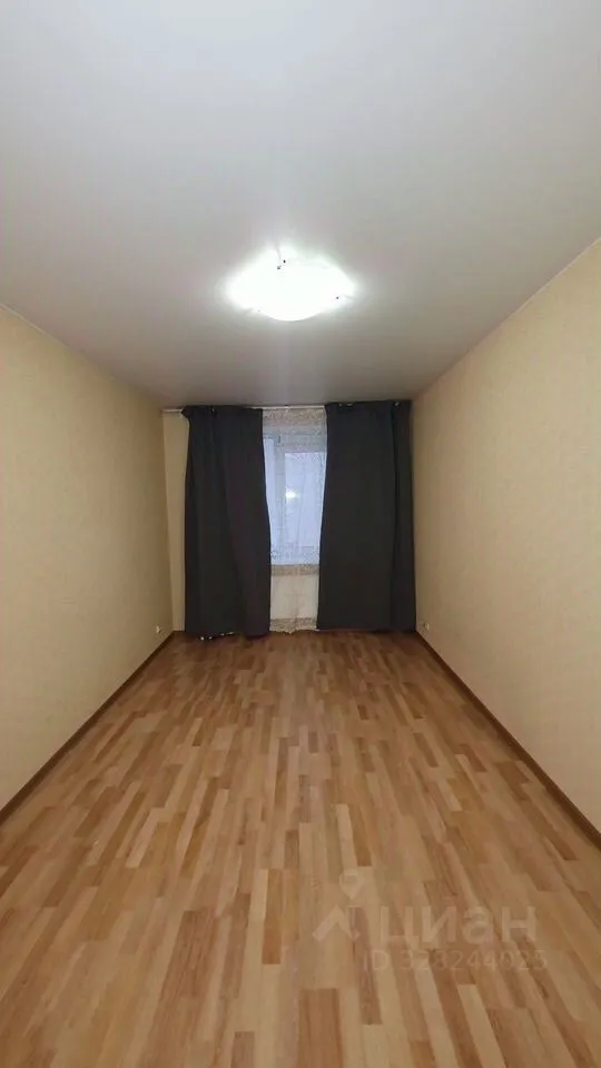 Продажа 1-комн квартиры на вторичном рынке Учительская улица, 18к1
