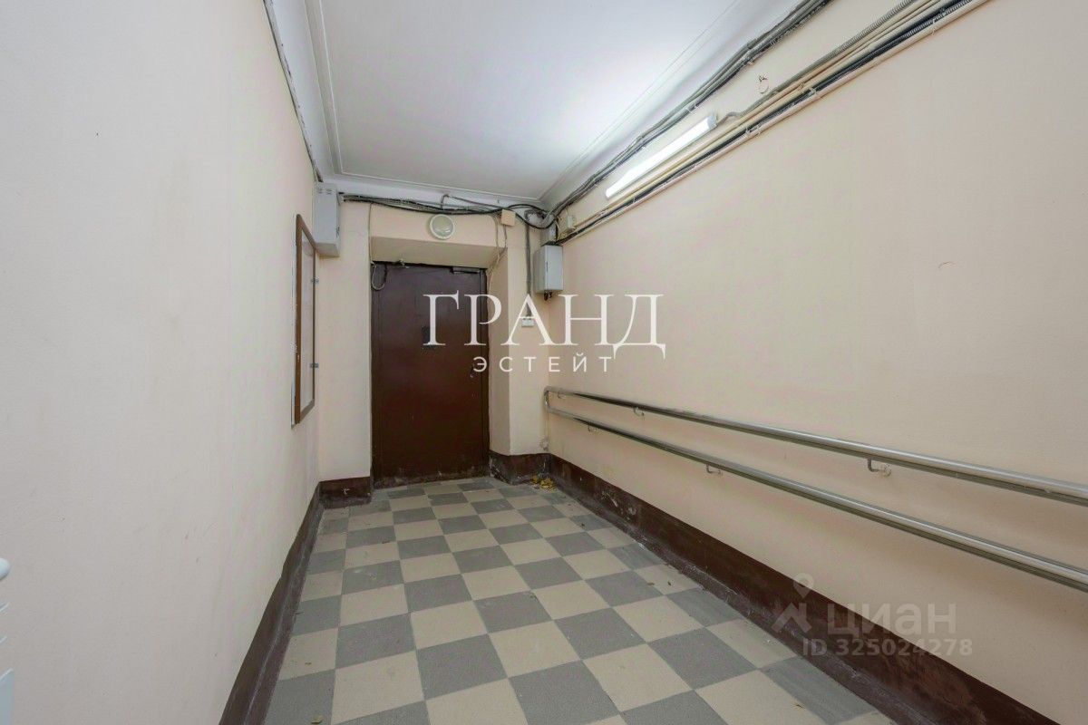 Продажа 5-комн квартиры на вторичном рынке улица Большая Якиманка, 35С1