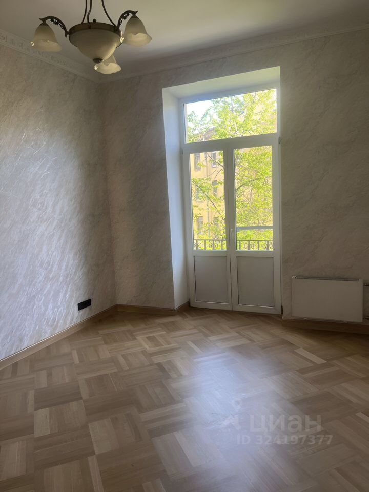 Продажа 3-комн квартиры на вторичном рынке Большая Пушкарская улица, 15