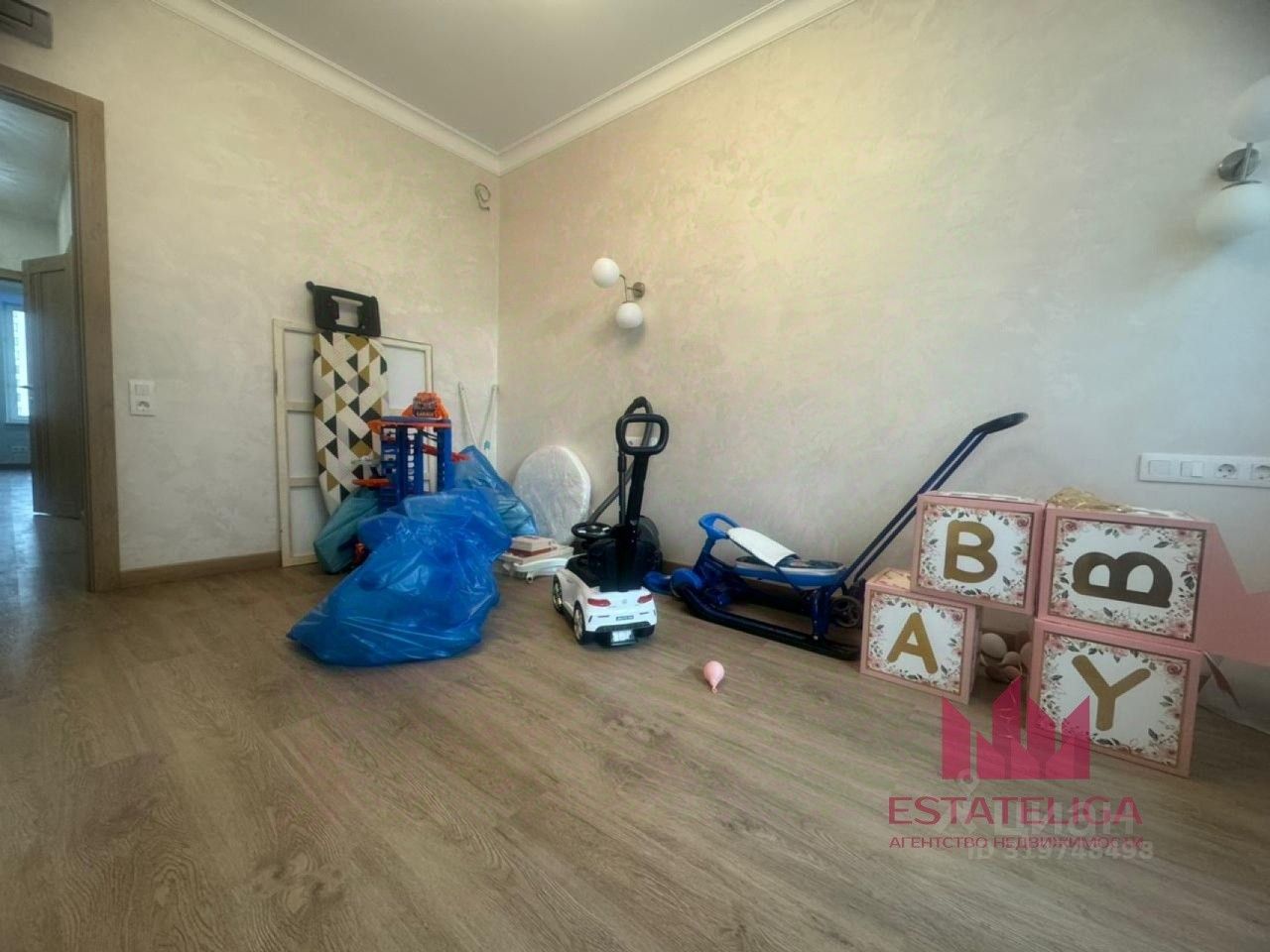 Продажа 2-комн квартиры на вторичном рынке проспект Магеллана, 2