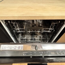 Продажа 3-комн квартиры на вторичном рынке Мурино г, Воронцовский б-р,  д. 11 к1