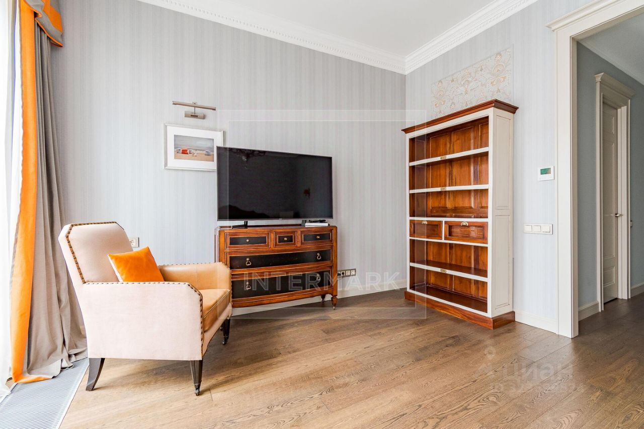 Аренда 4-комн квартиры на вторичном рынке улица Россолимо, 7