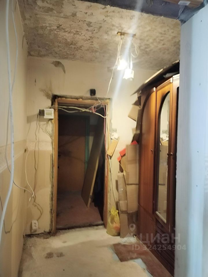 Продажа 3-комн квартиры на вторичном рынке улица Десантников, 20к1