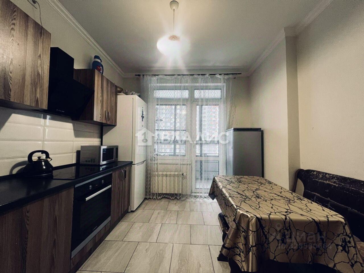 Продажа 2-комн квартиры на вторичном рынке улица Константина Федина,  д. 13
