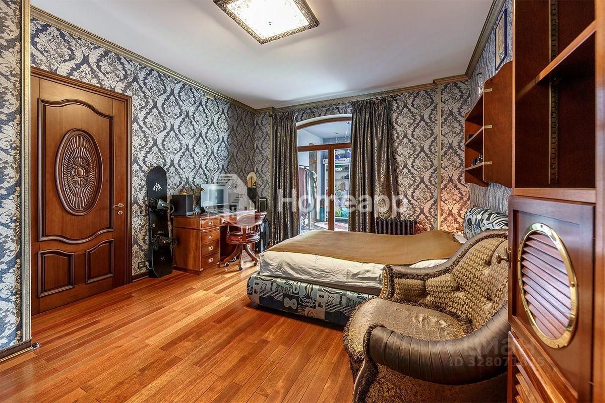 Продажа 4-комн квартиры на вторичном рынке Филевский бульвар, 24к2
