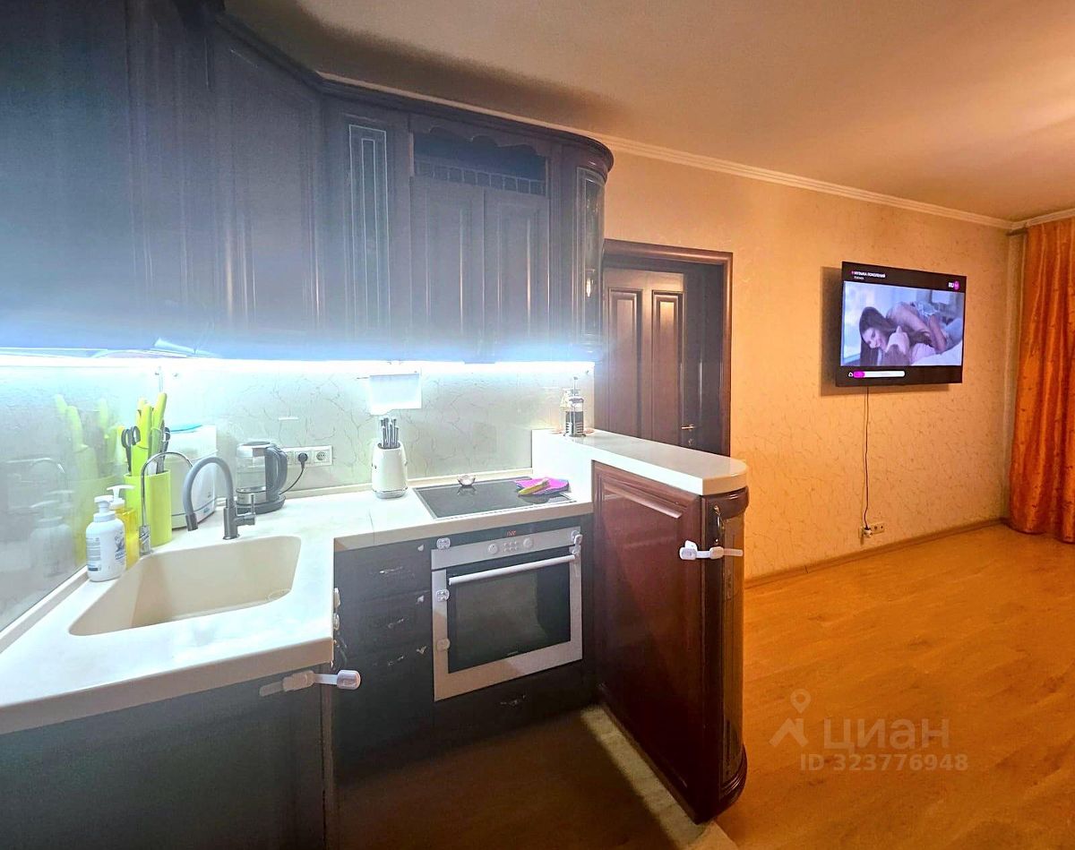 Продажа 4-комн квартиры на вторичном рынке улица Васильцовский Стан, 10к1