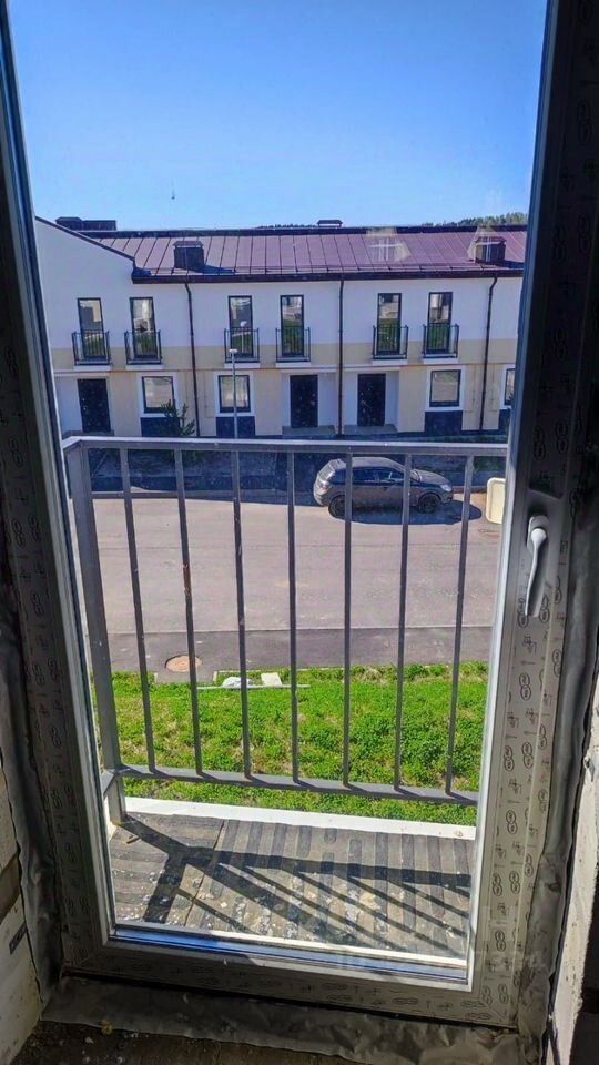 Продажа 3-комн квартиры на вторичном рынке д. Мистолово, проспект Средний, 40