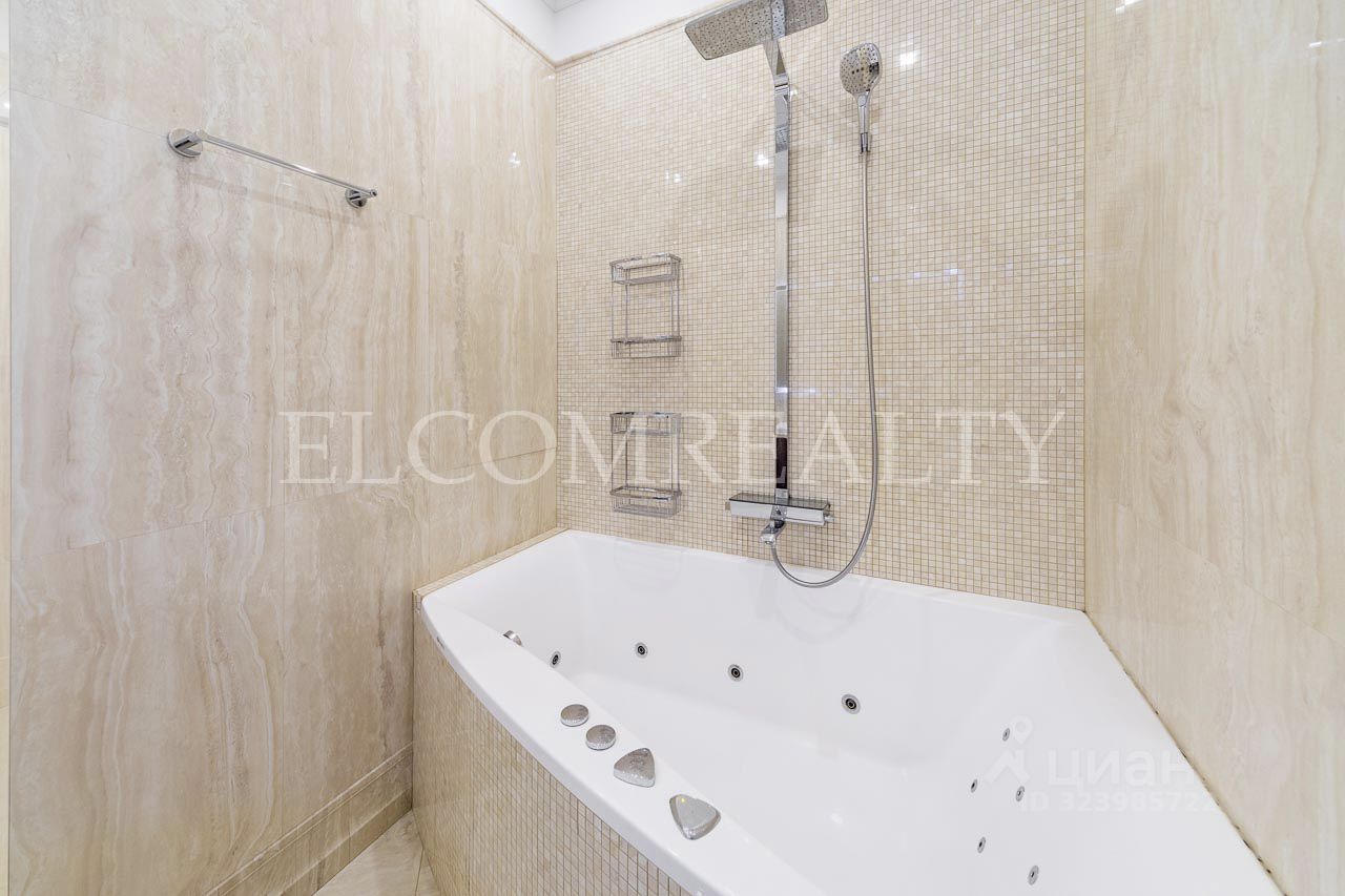 Продажа 3-комн квартиры на вторичном рынке Заречье пгт, улица Университетская, 4