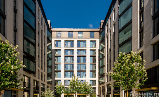 Продажа 2-комн квартиры на вторичном рынке набережная Адмирала Лазарева,  д. 22 с1