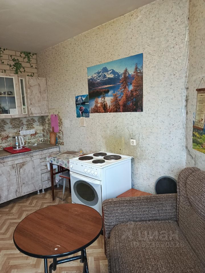 Продажа 3-комн квартиры на вторичном рынке Белградская улица, 26к9