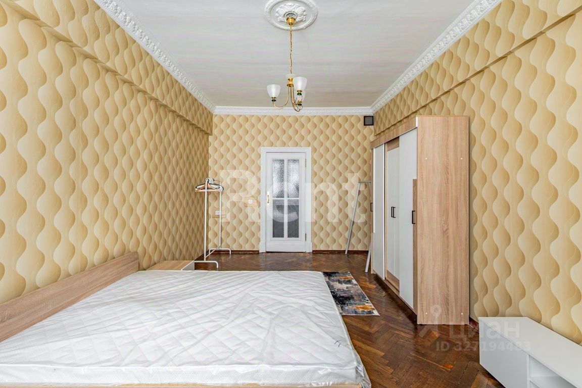 Аренда 3-комн квартиры на вторичном рынке Новинский бульвар, 18С1