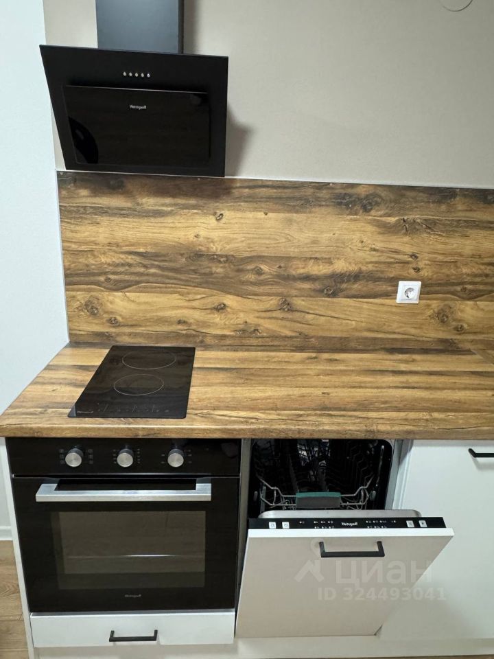 Аренда 1-комн квартиры на вторичном рынке Аэронавт ЖК, 1