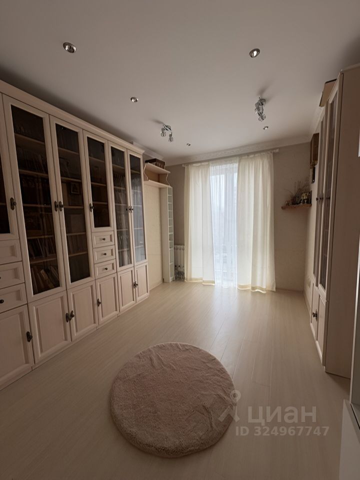 Продажа 3-комн квартиры на вторичном рынке Сергиев Посад, Инженерная улица, 21