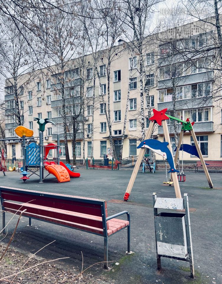 Продажа 1-комн квартиры на вторичном рынке Парусный проезд, 13