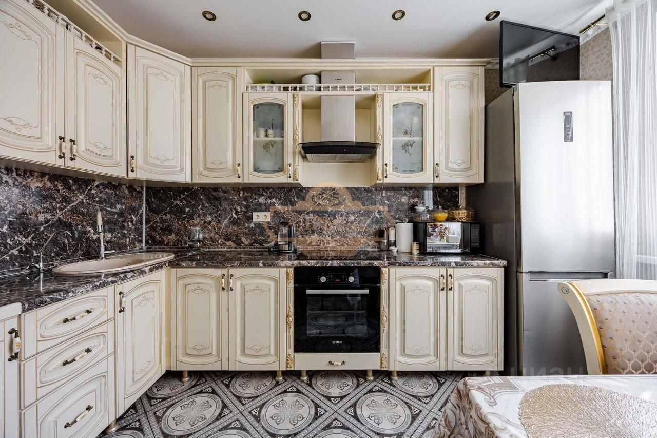 Продажа 3-комн квартиры на вторичном рынке проспект Королева, 71к1