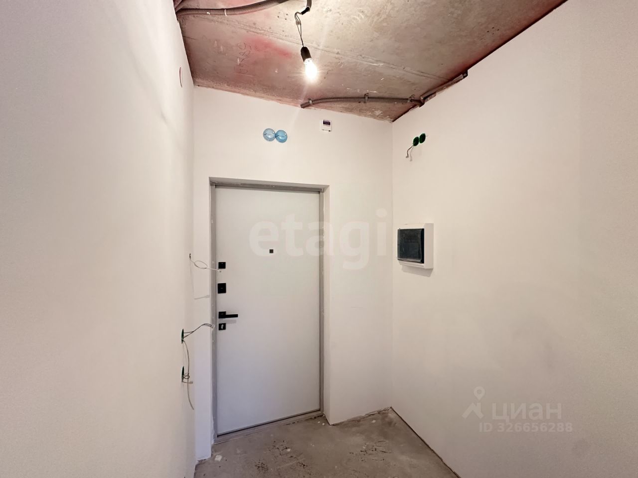 Продажа 2-комн квартиры на вторичном рынке улица Шкапина, 15