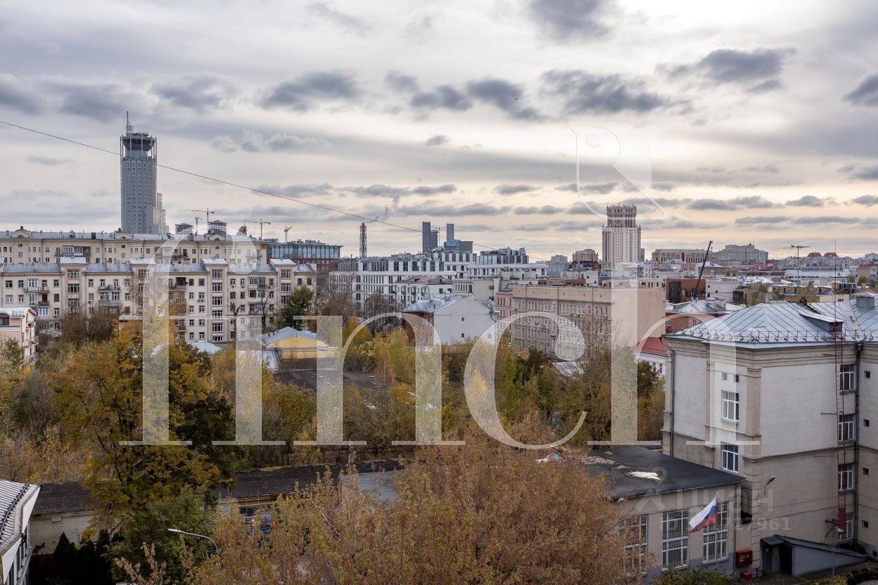 Продажа 4-комн квартиры на вторичном рынке Садовническая улица, 57С1