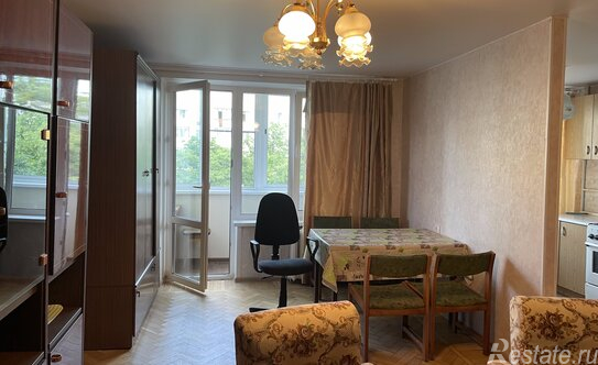 Аренда 2-комн квартиры на вторичном рынке улица Академика Комарова,  д. 3А