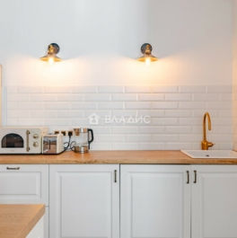 Продажа 2-комн квартиры на вторичном рынке Английский пр-кт,  д. 58