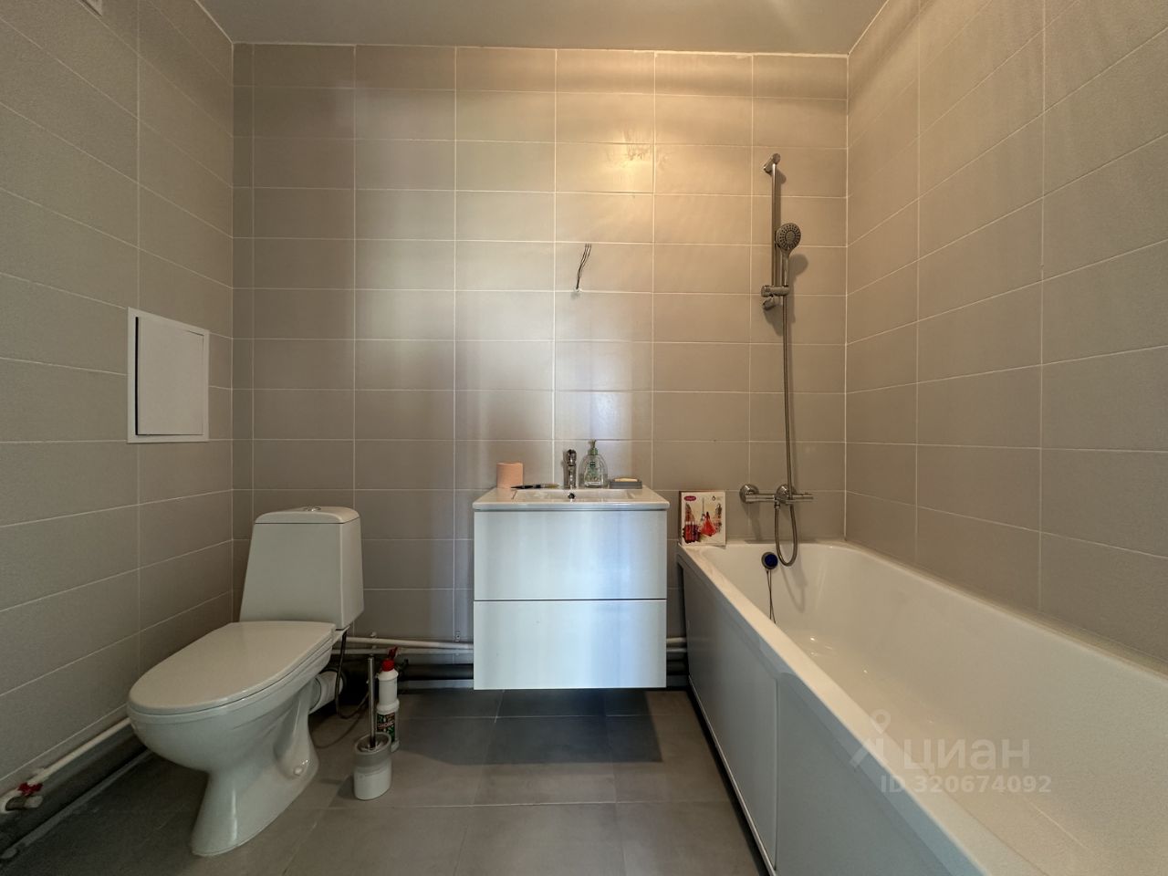 Продажа 1-комн квартиры на вторичном рынке пос. Бугры, улица Тихая