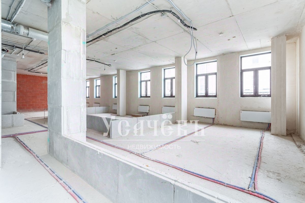 Продажа 3-комн квартиры на вторичном рынке Большая Никитская улица, 17С1