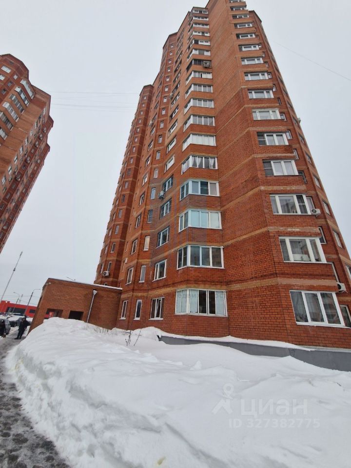 Продажа 3-комн квартиры на вторичном рынке Губернский мкр, улица Земская,  д. 16