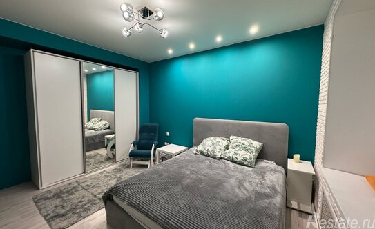 Продажа 3-комн квартиры на вторичном рынке улица Короленко,  д. 4/14