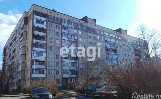 Продажа 3-комн квартиры на вторичном рынке ул Пражская,  д. 3