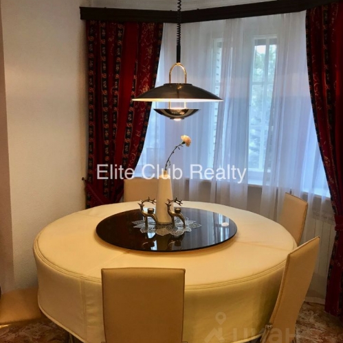 Коттедж/дом Лесная улица,  д. 37