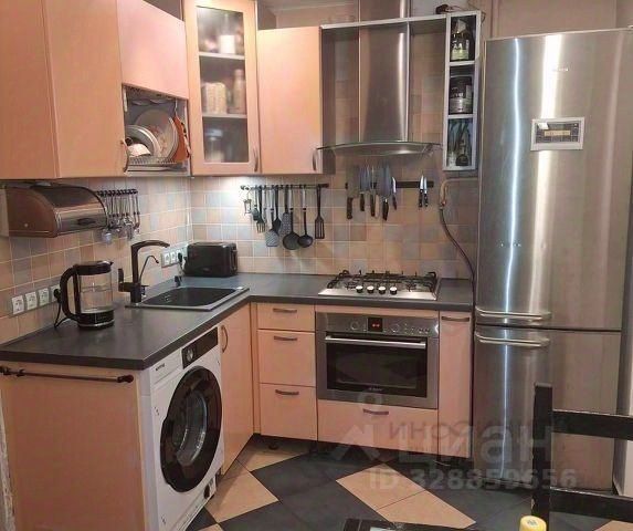 Продажа 2-комн квартиры на вторичном рынке улица Металлургов,  д. 38