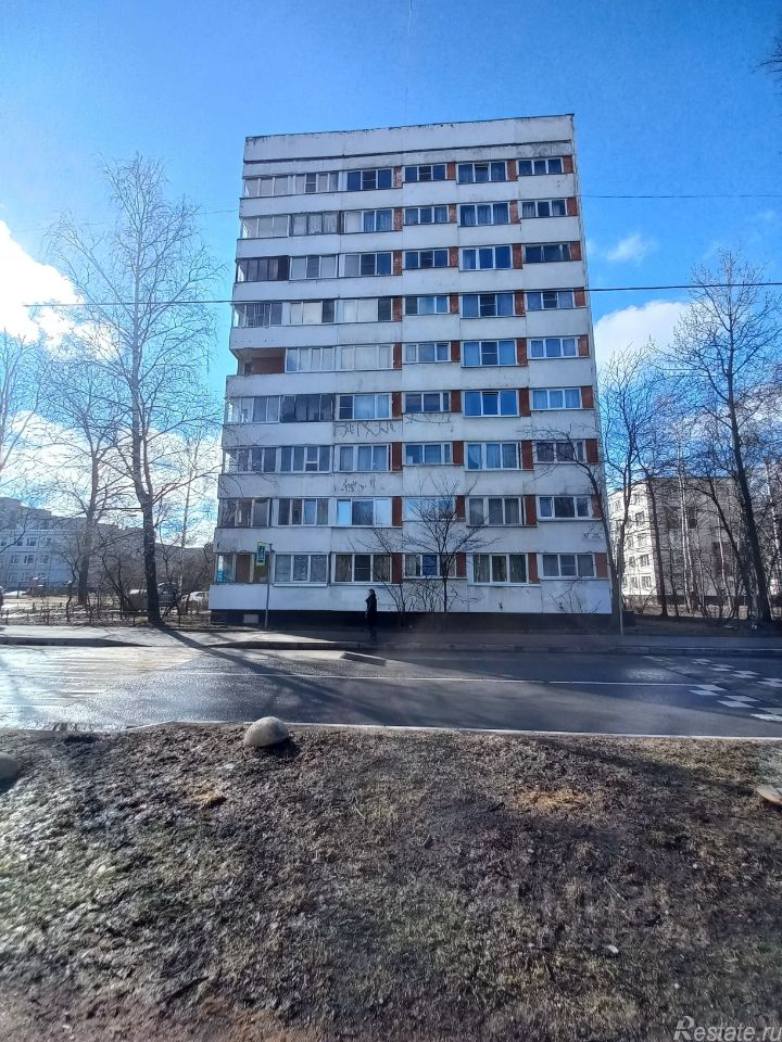 Продажа 3-комн квартиры на вторичном рынке улица Козлова,  д. 25